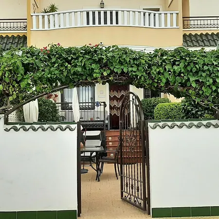 Family Townhouse 6 Sleeps Maribel Holiday home